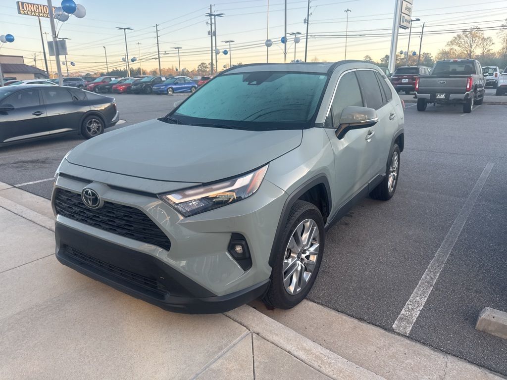 2023 Toyota RAV4 XLE Premium FWD