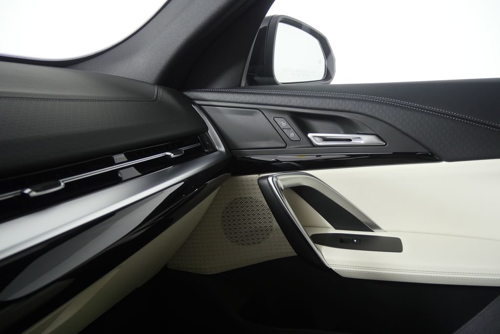 Thumbnail: 2026 BMW X2 - 22
