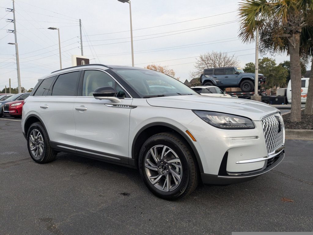 2026 Lincoln Corsair Premiere