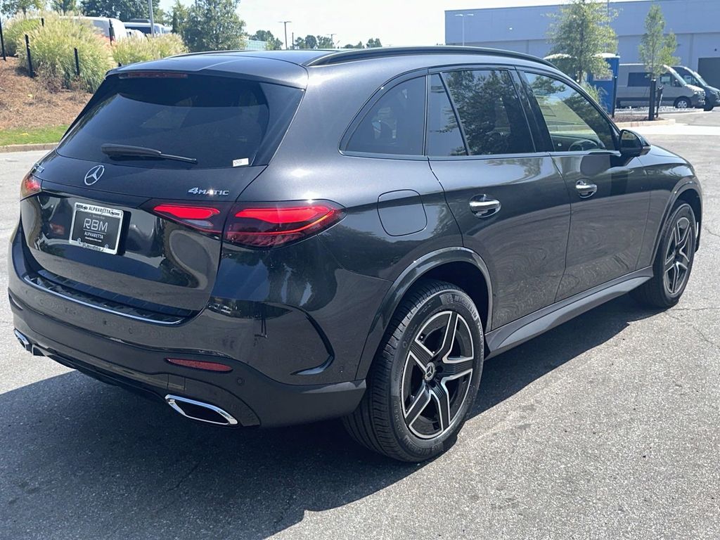 2024 Mercedes-Benz GLC GLC 300 8