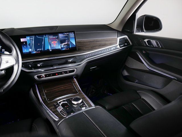 2023 BMW X7 40i - Photo 18