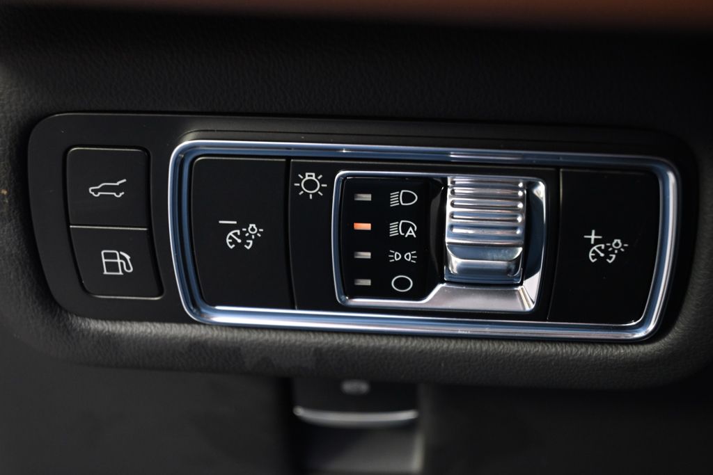 New 2026 White Lincoln Reserve image 24