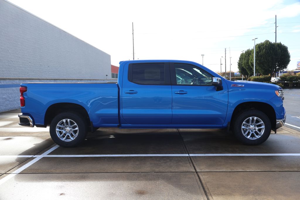 Thumbnail: 2026 Chevrolet Silverado 1500 - 4