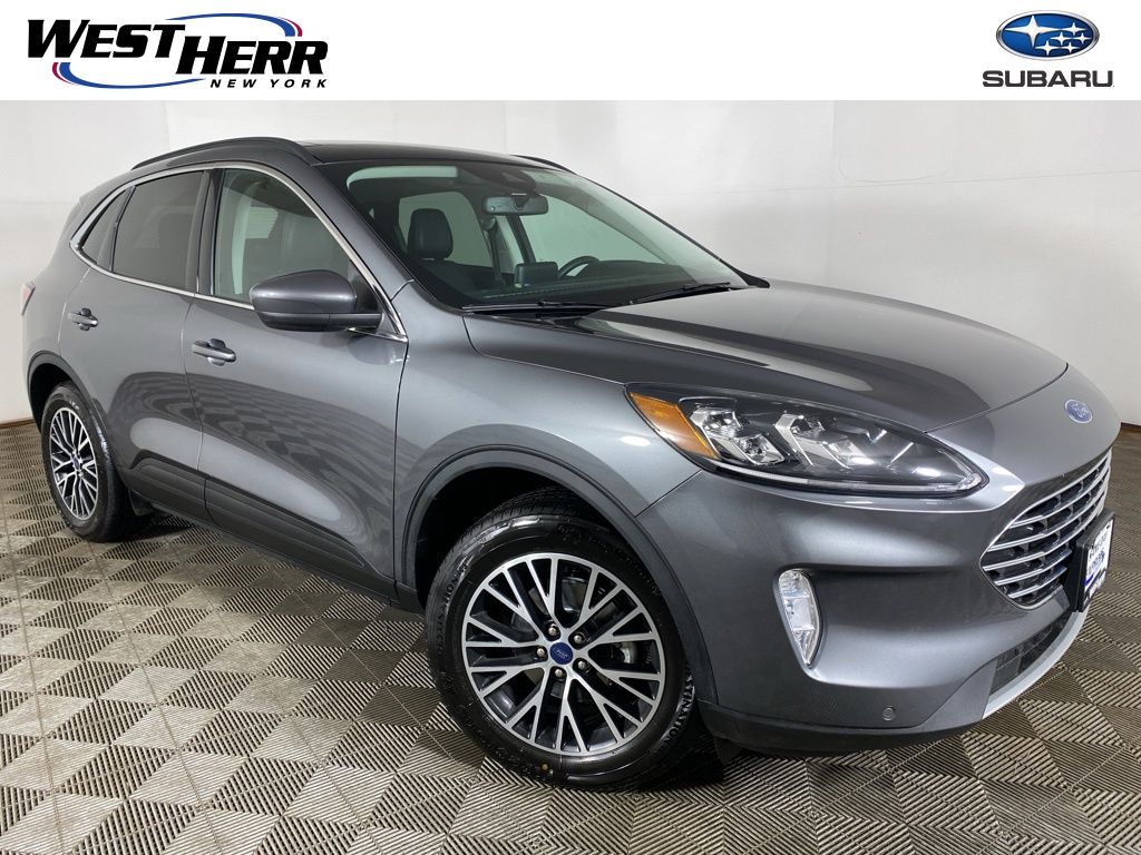 2022 Ford Escape Hybrid Plug-in Titanium FWD