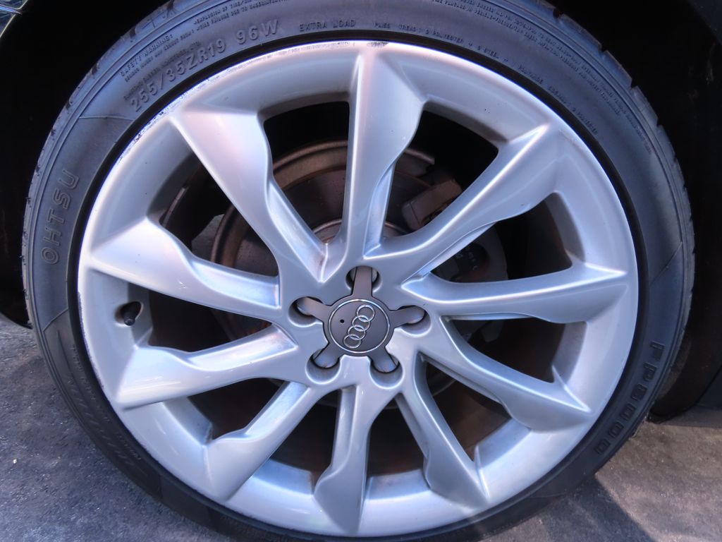 Thumbnail: 2013 Audi A4 - 11