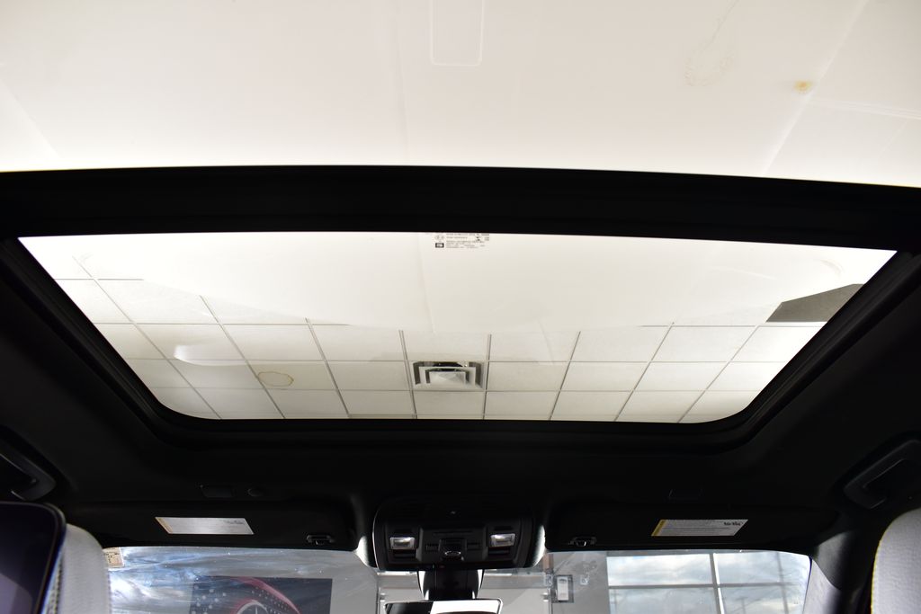 Thumbnail: 2022 GMC Yukon - 29