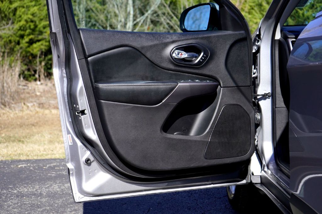 Used Car 2019 Jeep Cherokee  Limited For Sale Under $20,000 In Taylor, Texas