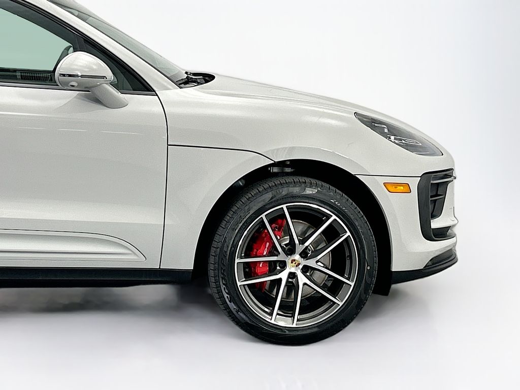 Thumbnail: 2026 Porsche Macan - 11