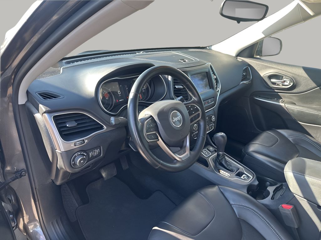 Used Car 2021 Jeep Cherokee  Latitude Plus For Sale Under $20,000 In Austin, Texas