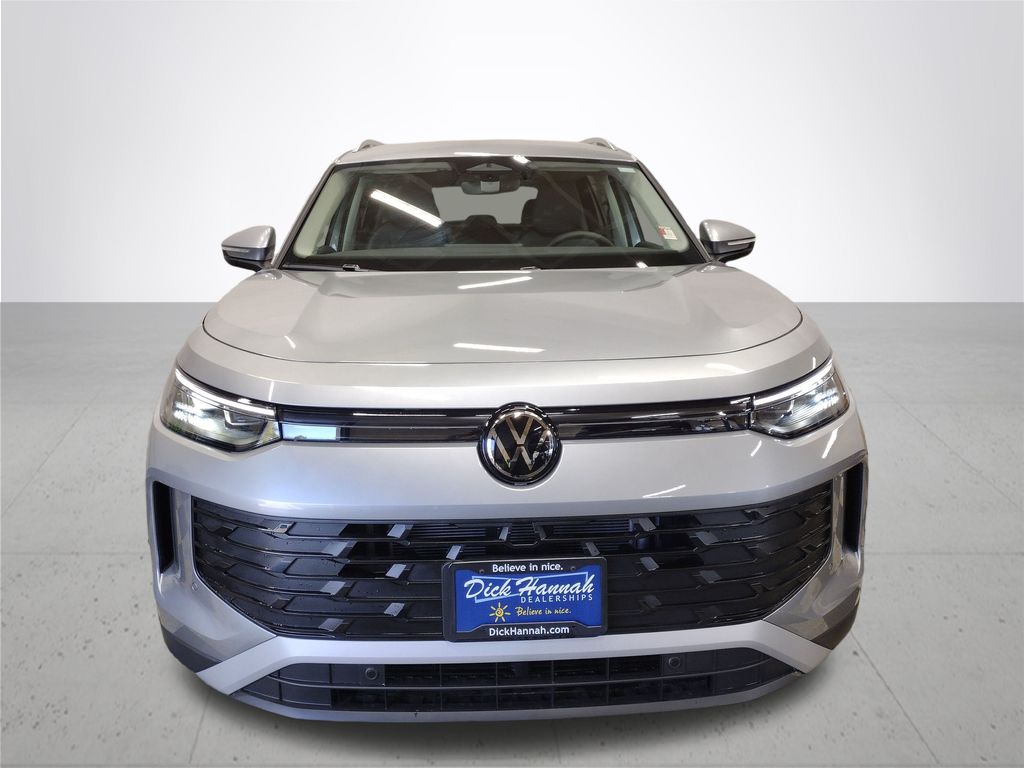 2025 Volkswagen Tiguan 2.0T SE