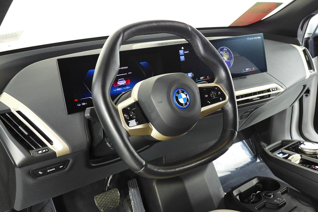 Thumbnail: 2023 BMW iX - 30