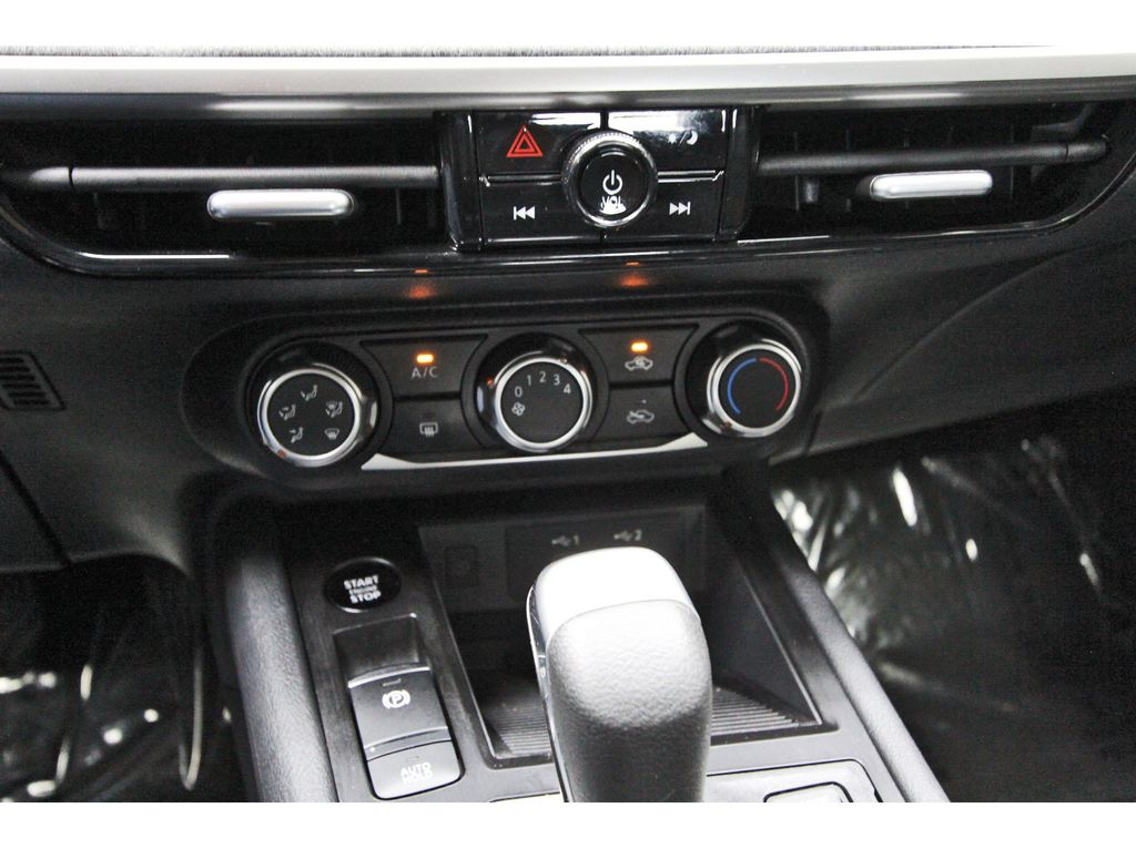 2025 Nissan Kicks SV Black at Victoria Chrysler Dodge Jeep Ram