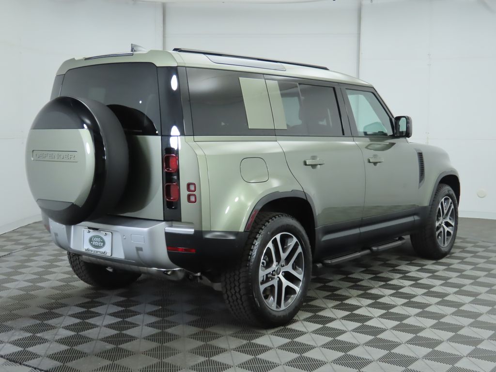 2025 Land Rover Defender 110 5