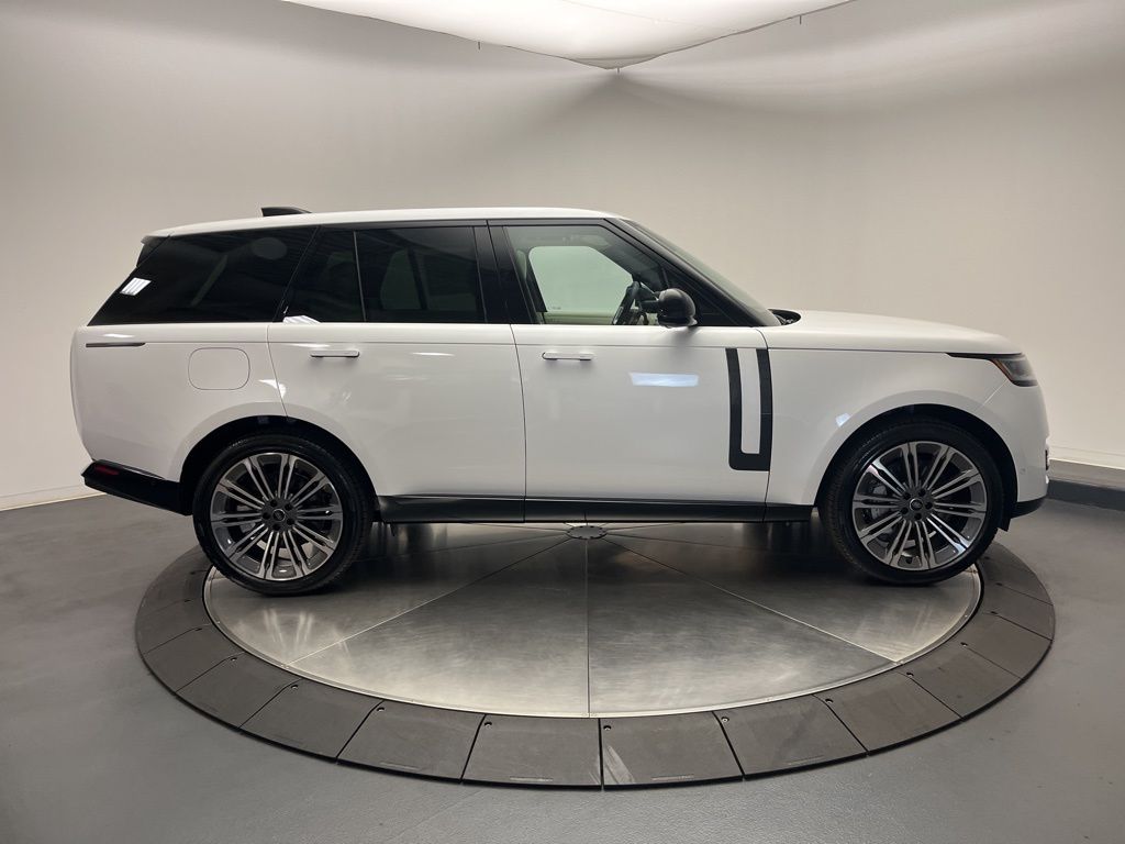 Thumbnail: 2025 Land Rover Range Rover - 5