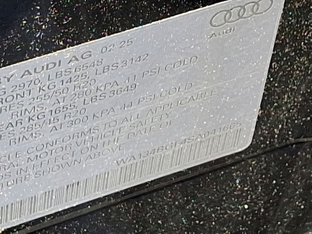 2025 Audi e-tron Premium 20