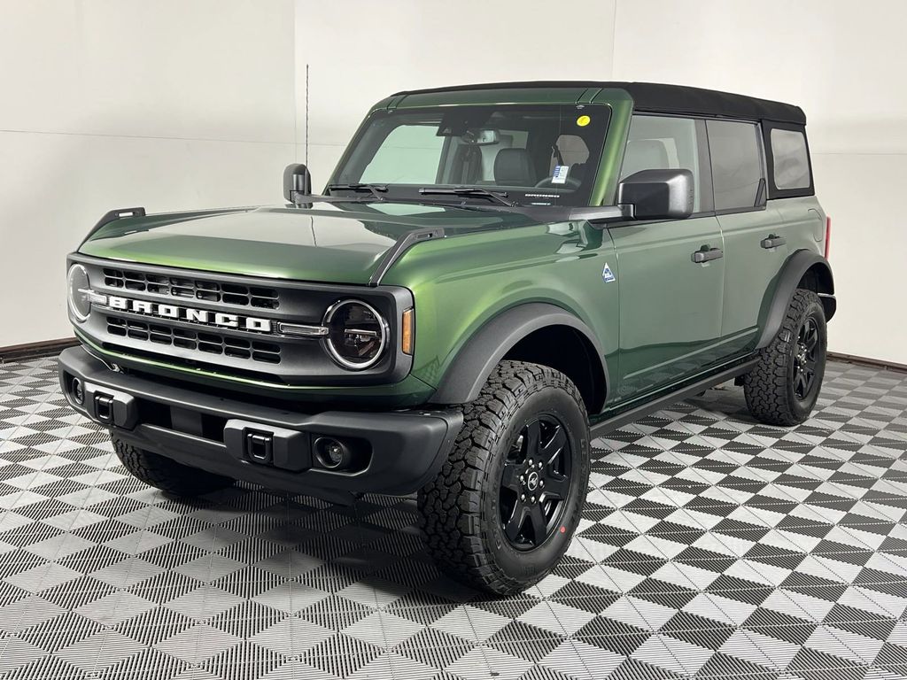 2024 Ford Bronco Black Diamond 3