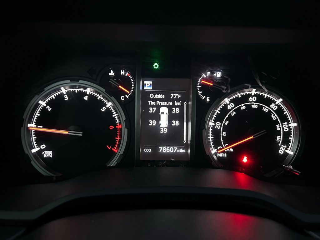 Thumbnail: 2022 Toyota 4Runner - 23