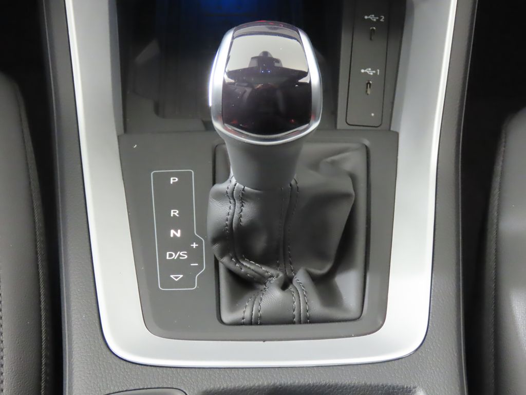 Thumbnail: 2025 Audi Q3 - 23