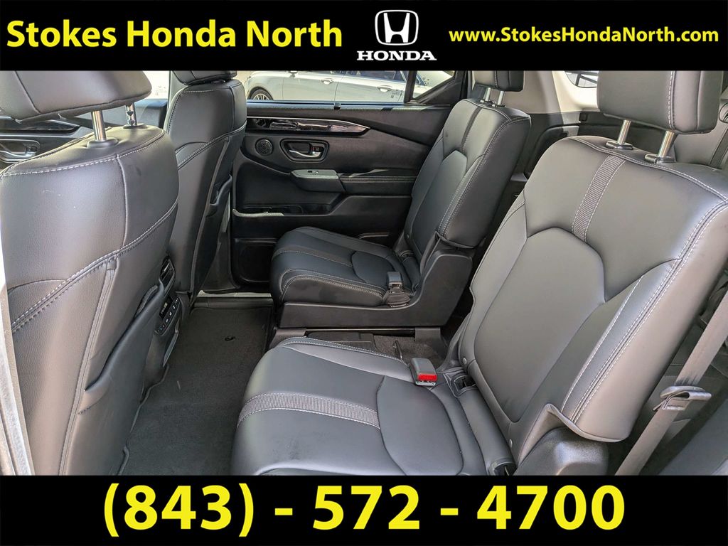 Used 2025 Honda Pilot SUV