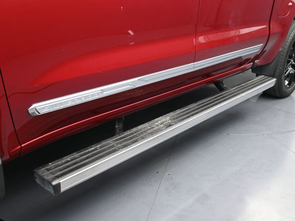 Used 2024 Radiant Red Tintcoat Chevrolet High Country image 33