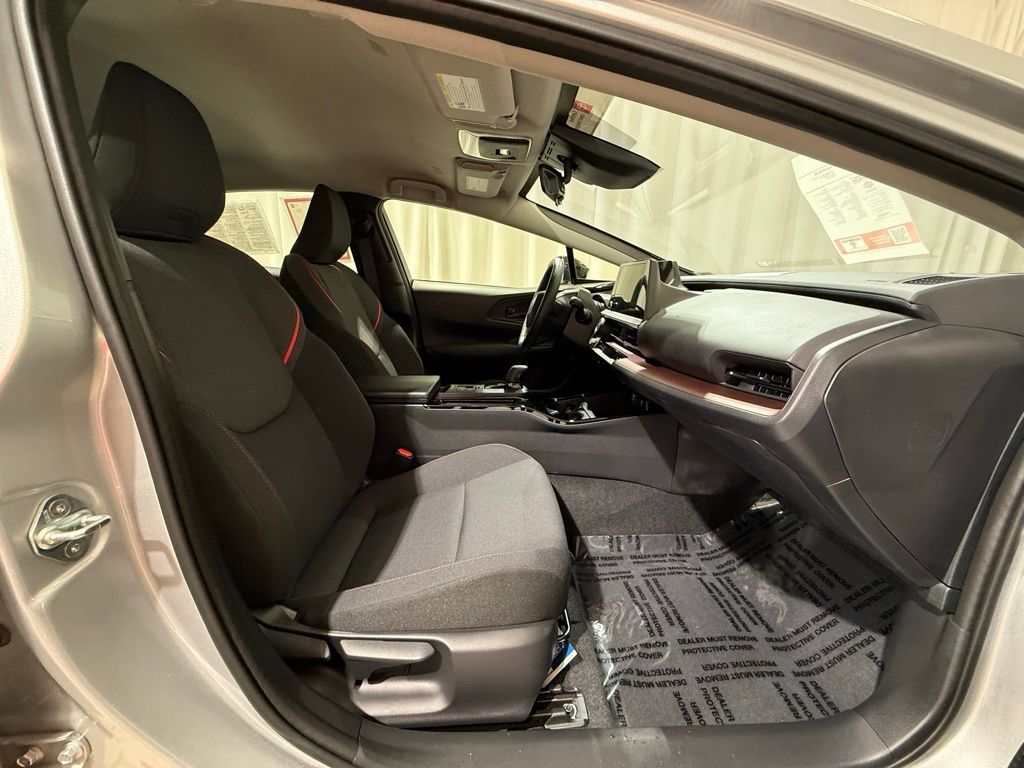 2024 Toyota Prius Prime SE 19