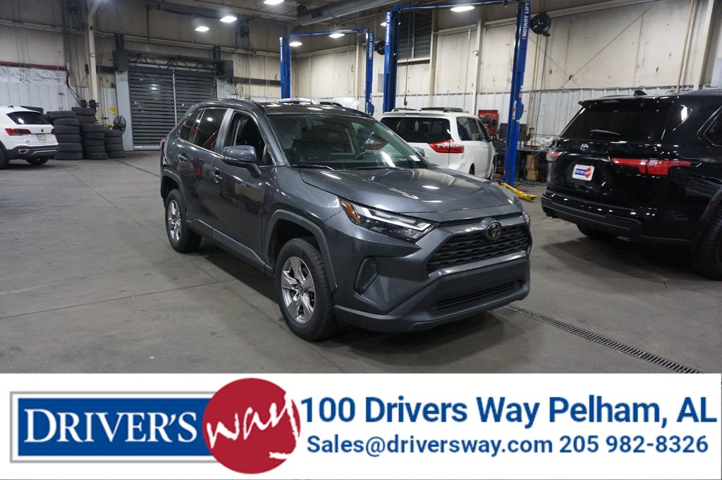2023 Toyota RAV4 XLE FWD