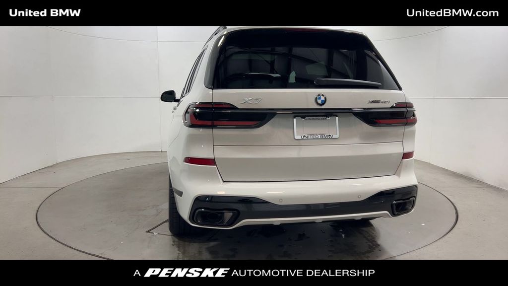Thumbnail: 2026 BMW X7 - 7