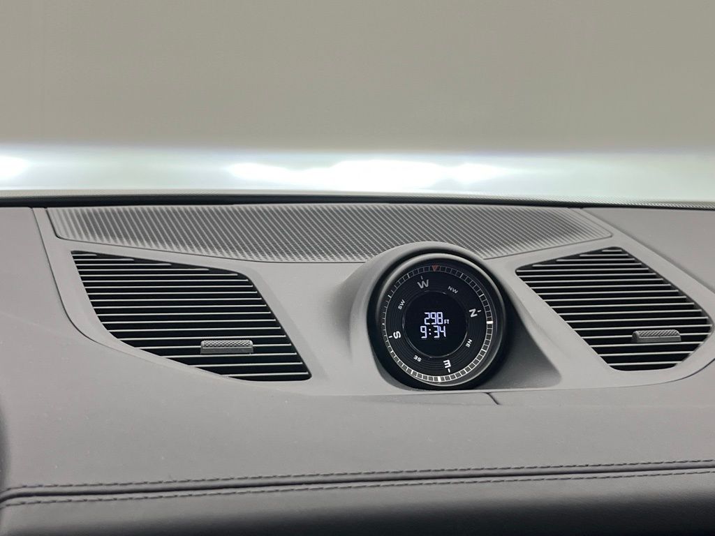 Thumbnail: 2026 Porsche Cayenne - 19