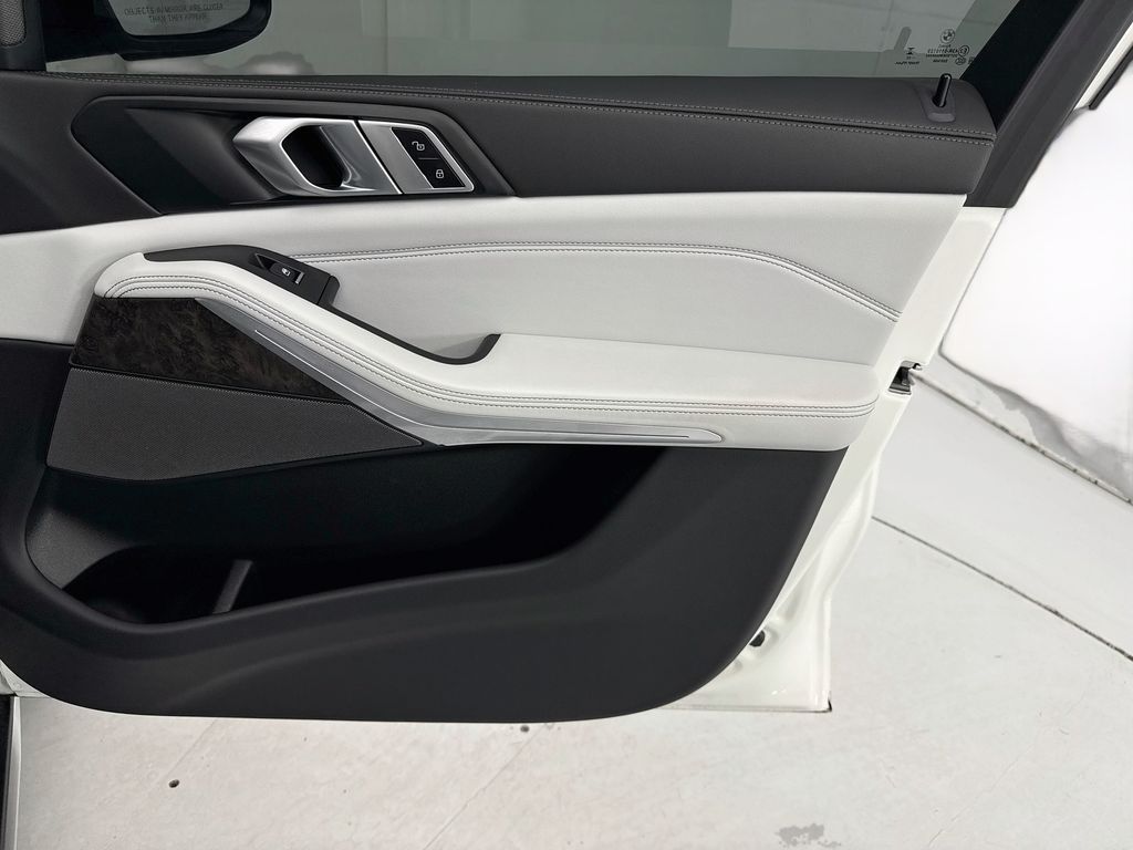 Thumbnail: 2024 BMW X5 - 24