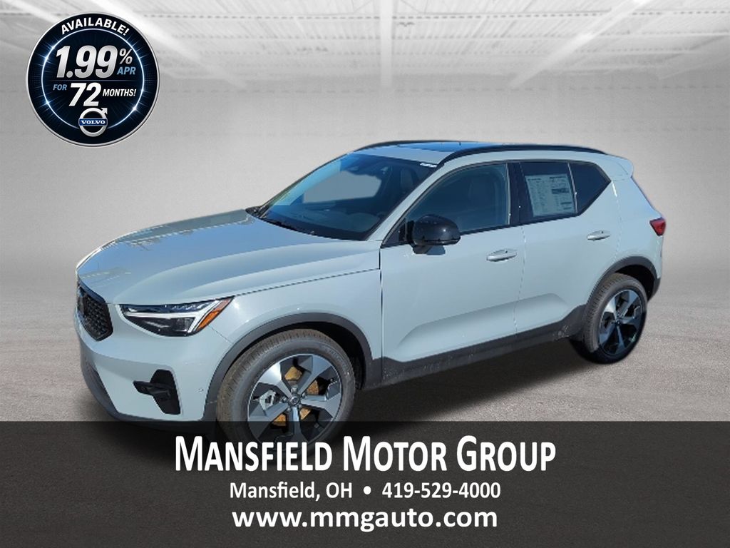 2026 Volvo XC40 B5 Plus