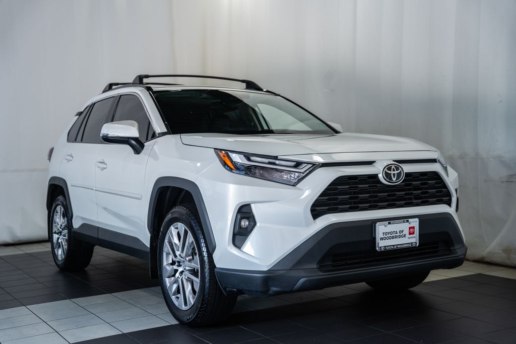 White (Wind Chill Pearl) 2024 Toyota RAV4 SUV / Crossover All-Wheel Drive 8-Speed Automatic
