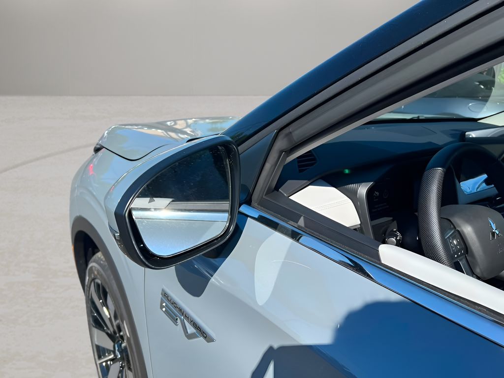 New 2026 Mitsubishi Outlander PHEV SUV