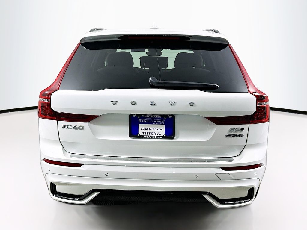 2026 Volvo XC60 Plus - Photo 14