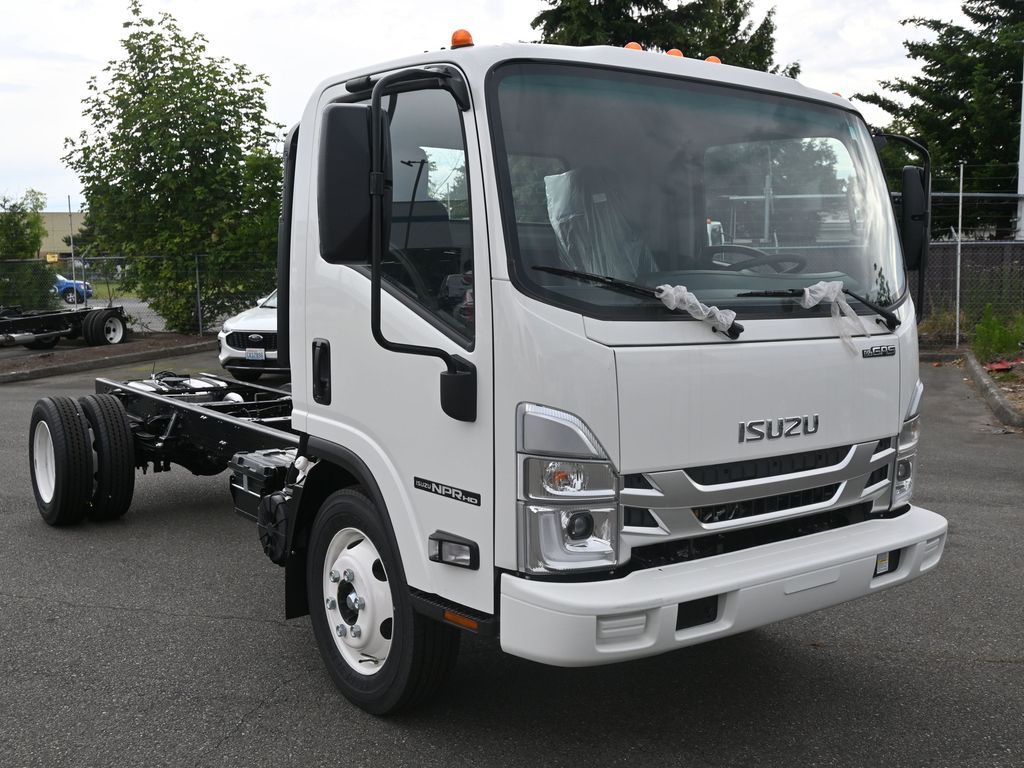 2024 Isuzu NPR HD 