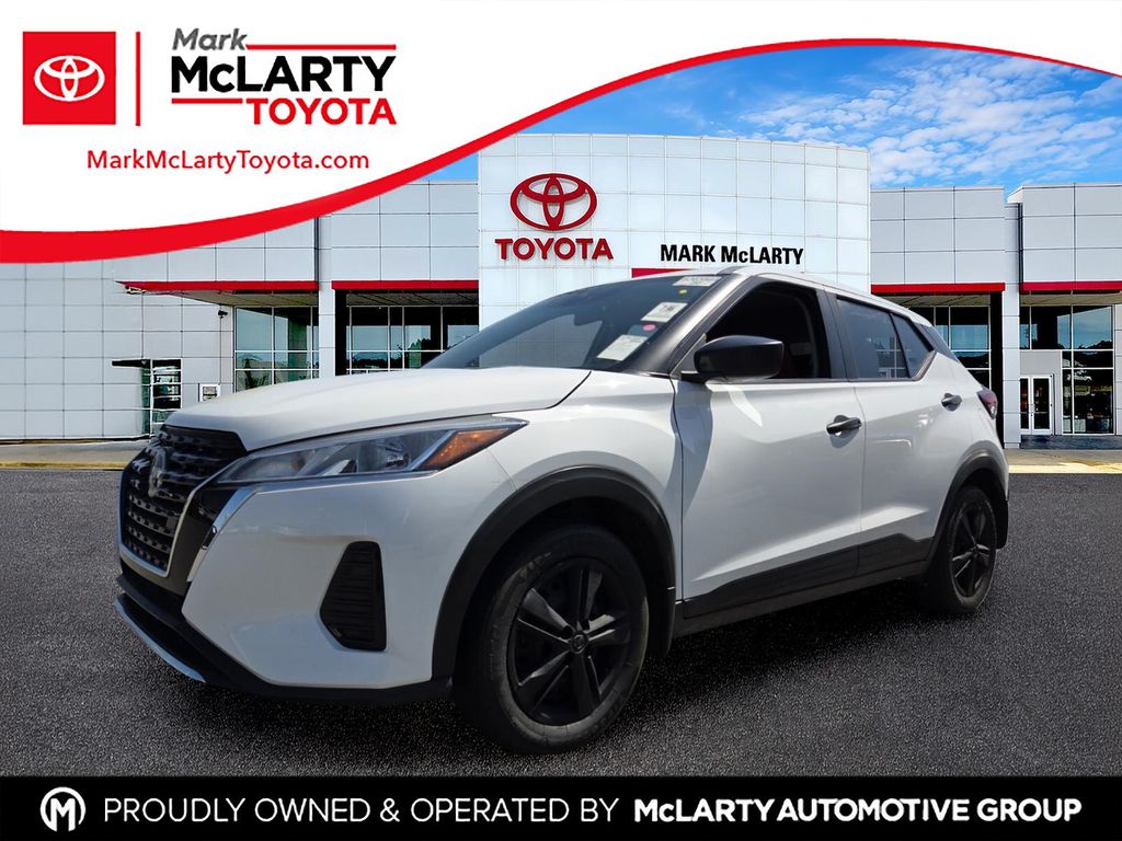 White (Fresh Powder) 2024 Nissan Kicks SUV / Crossover Front-Wheel Drive Continuously Variable Transmission
