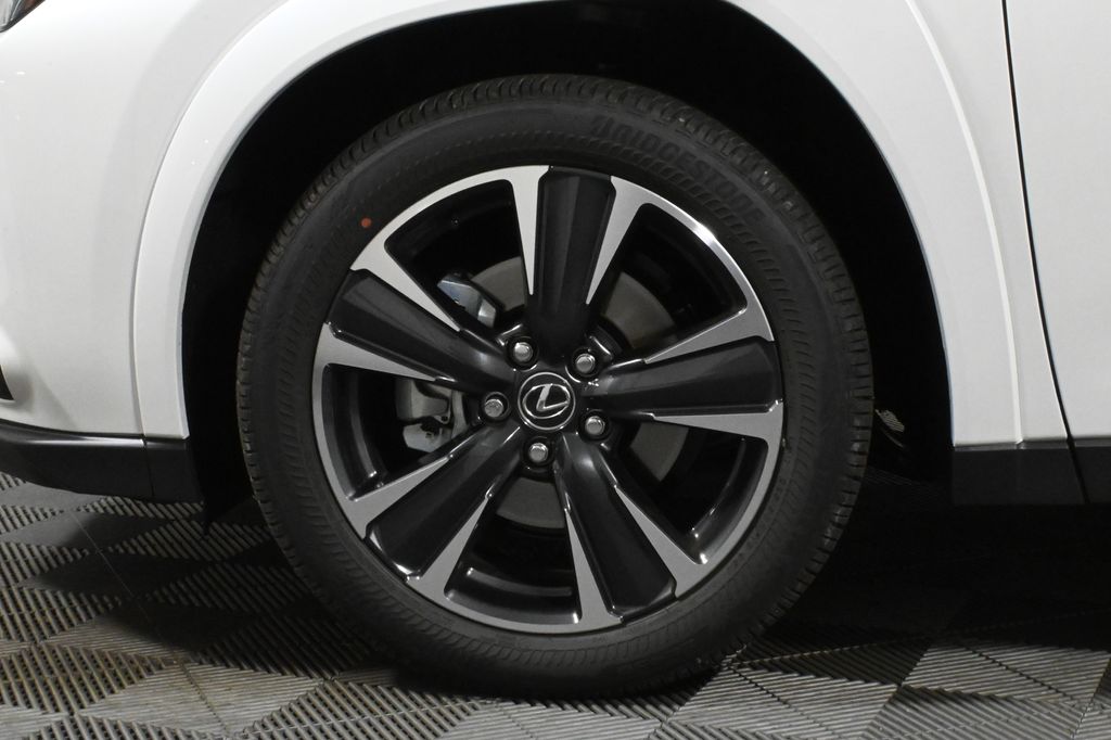 Thumbnail: 2025 Lexus UX - 12