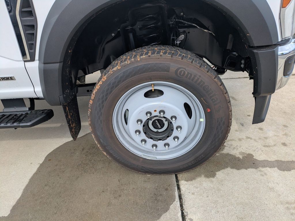 2025 Ford F-550 Chassis XL