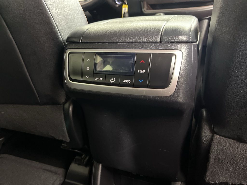 Thumbnail: 2017 Toyota Highlander - 8