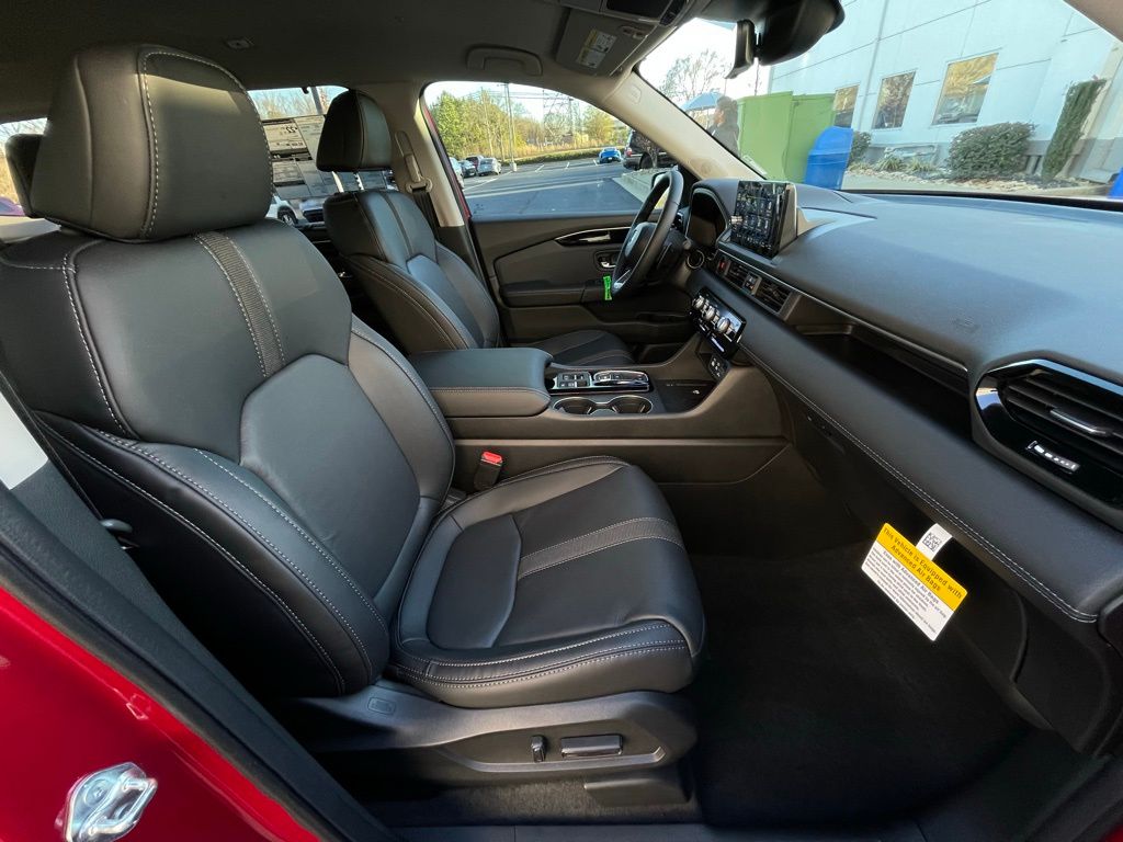 Thumbnail: 2025 Honda Pilot - 32