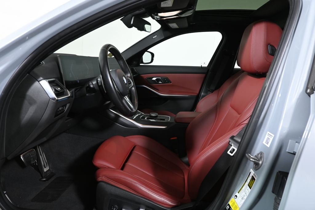 Thumbnail: 2024 BMW 3 Series - 3