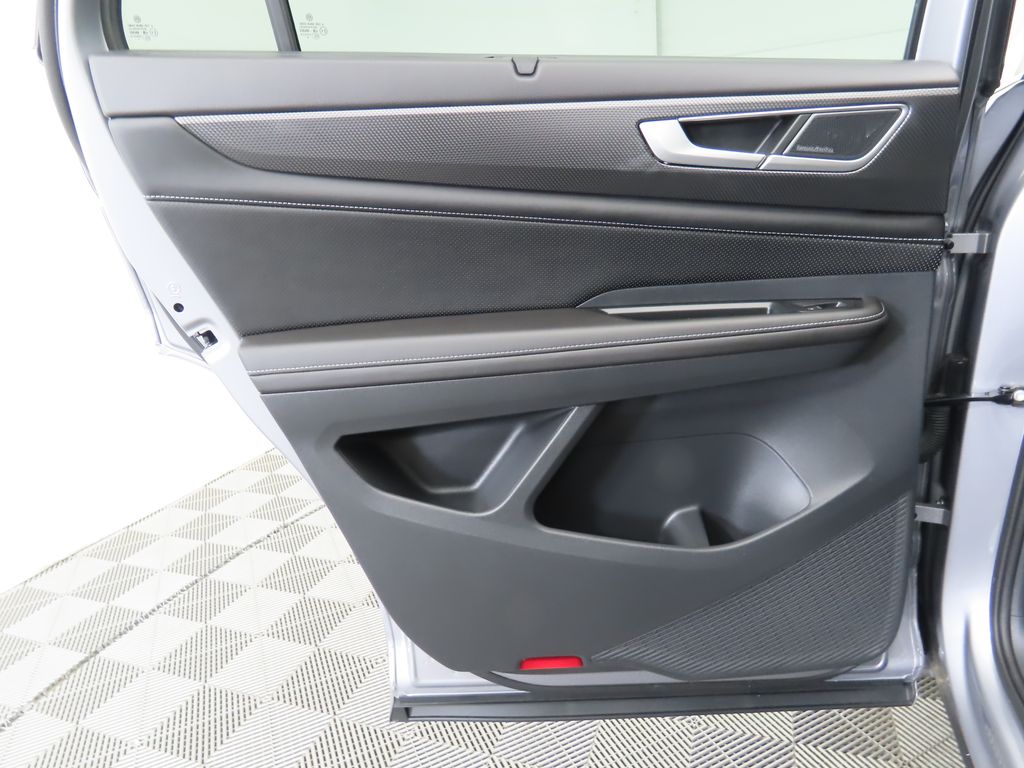 2024 Volkswagen Atlas SEL 26