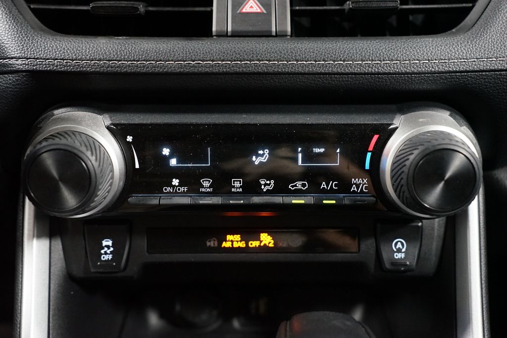 Thumbnail: 2024 Toyota RAV4 - 20
