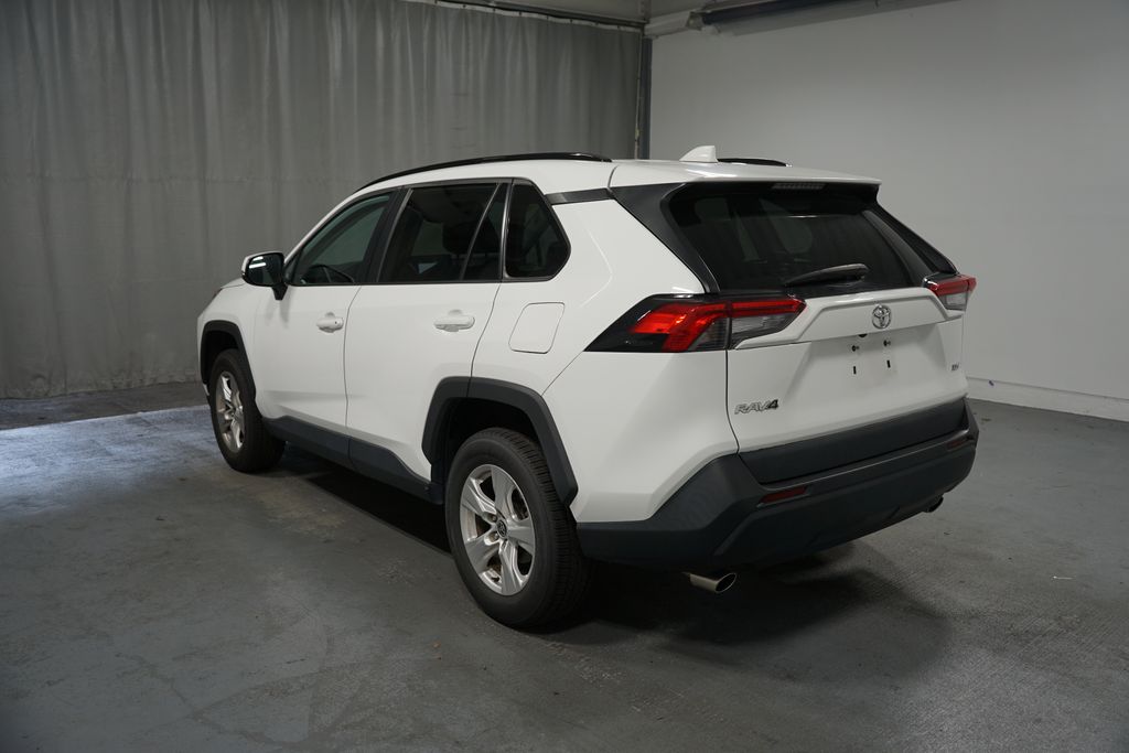 2021 Toyota RAV4 XLE 4