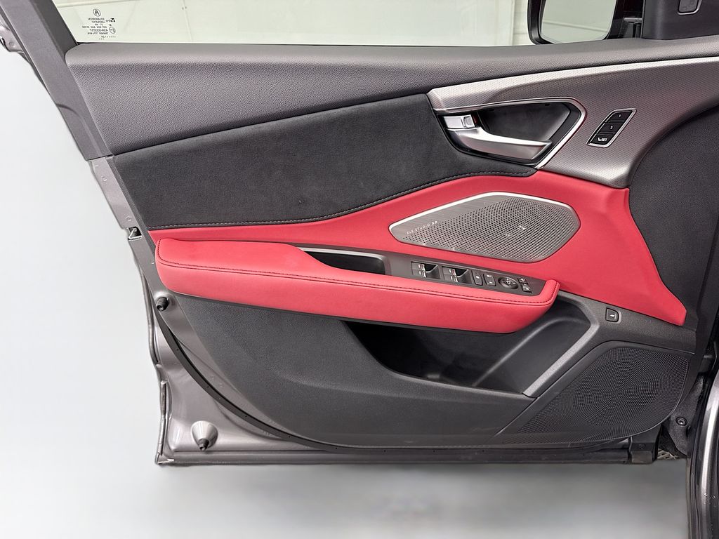 Thumbnail: 2025 Acura RDX - 25