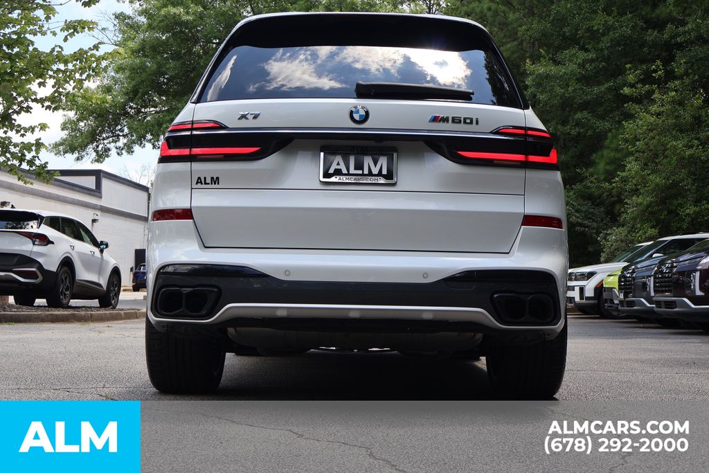 Used 2023 White BMW M60i image 7