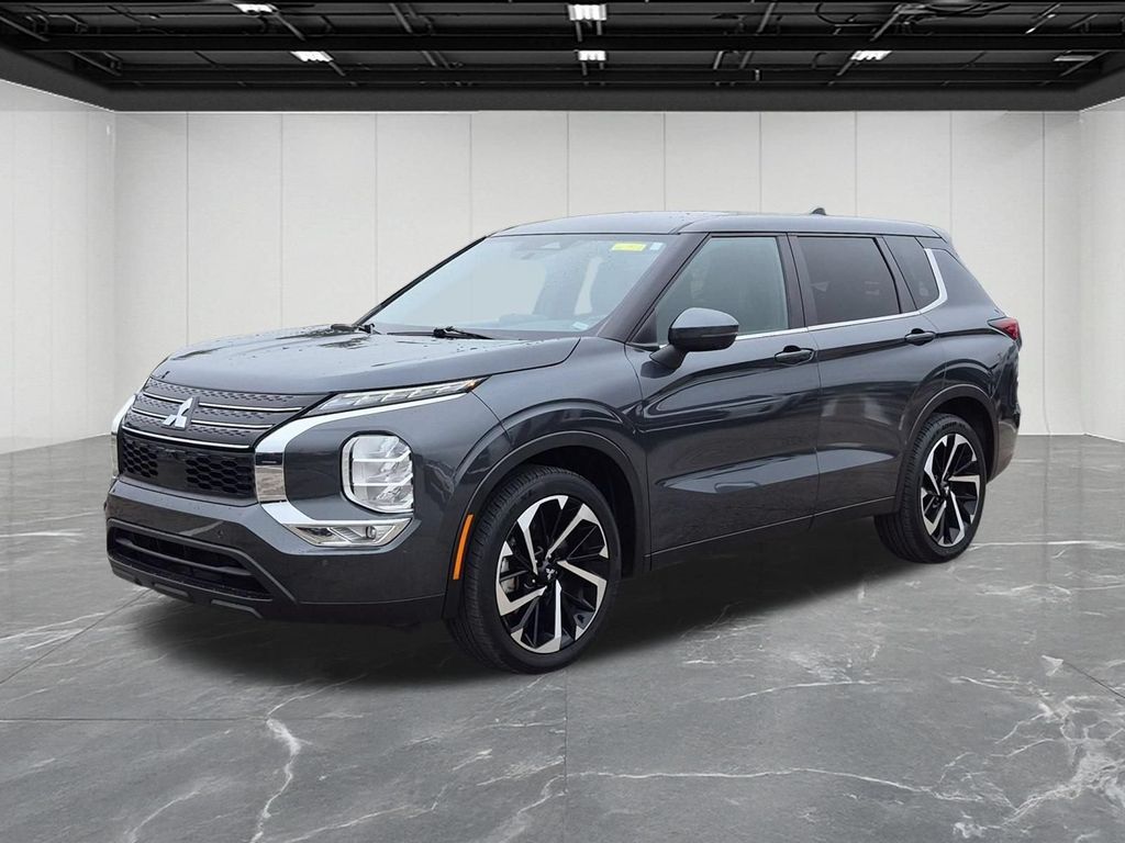 Gray 2024 Mitsubishi Outlander SUV / Crossover Front-Wheel Drive Continuously Variable Transmission