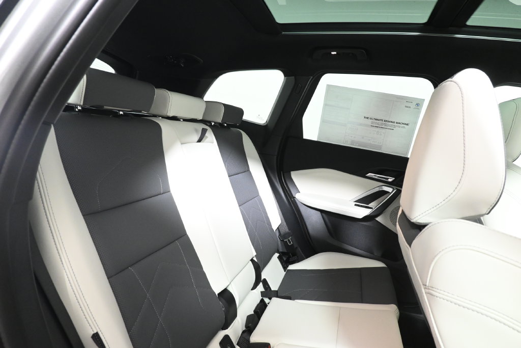 Thumbnail: 2027 BMW X1 - 30