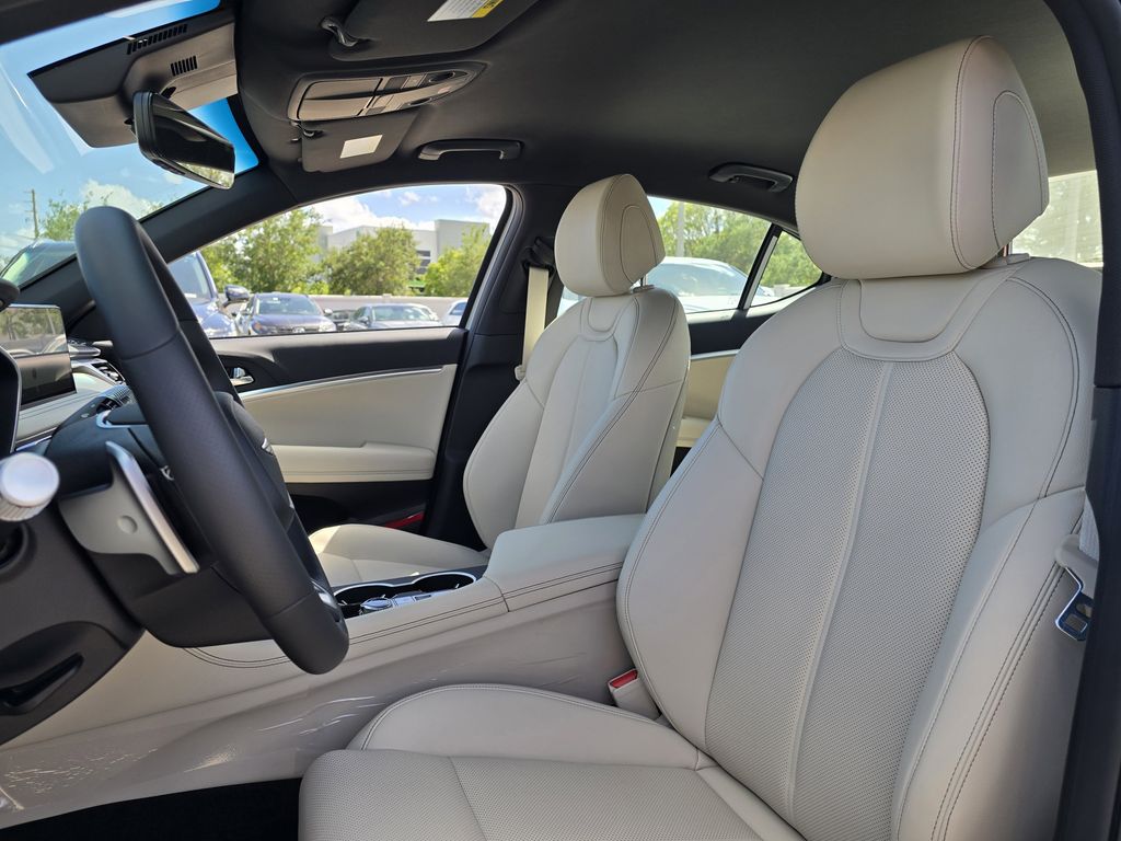 New 2026 White Genesis 2.5T image 14