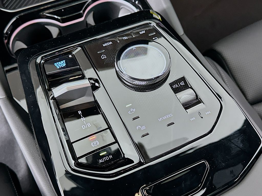Thumbnail: 2024 BMW i5 - 15