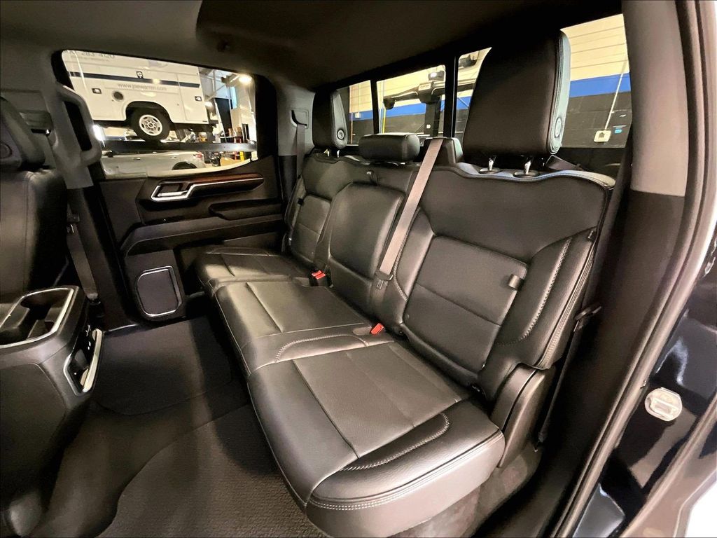 2024 GMC Sierra 1500 — photo 15